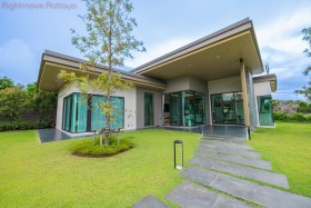 Ascent House In Huay Yai