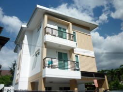 6 Beds House For Sale In Wongamat