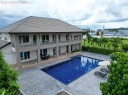 5 Beds House For Sale In East Pattaya-Not In A Village