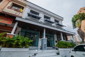 3 Beds House For Sale In Jomtien - Not In A Village