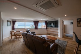 3 Beds Condo For Rent In Pratumnak-Ruamchok 2
