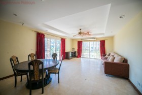 2 Beds Condo For Sale In Jomtien - Jomtien Beach Residence