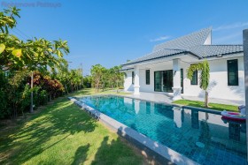 4 Beds House For Sale In East Pattaya - The Lanterns