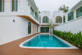 5 Beds House For Rent In East Pattaya-Not In A Village