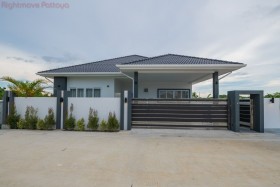 3 Beds House For Sale In Huay Yai