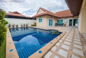 4 Beds House For Sale In East Pattaya - Not In A Village