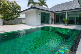 3 Beds House For Sale In East Pattaya - Not In A Village
