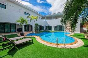 6 Beds House For Sale In East Pattaya-Santa Maria