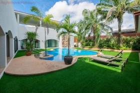 6 Beds House For Rent In East Pattaya - Santa Maria