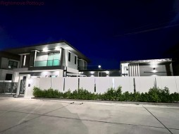 3 Beds House For Sale In East Pattaya-Patta Ville