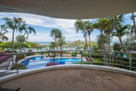 3 Beds Condo For Rent In Pratumnak - Sugar Beach Condo