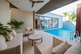 3 Beds House For Rent In Na Jomtien-Movenpick Pool Villas