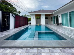 3 Beds House For Rent In Huay Yai - Not In A Village