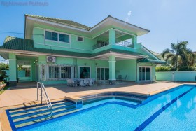 5 Beds House For Rent In Naklua - Baan Chalita 1