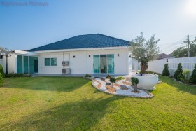 3 Beds House For Sale In East Pattaya - Raviporn City Home Village