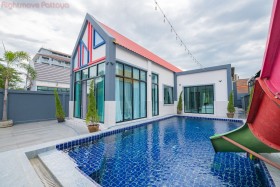 4 Beds House For Sale In Jomtien - Not In A Village