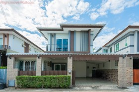 3 Beds House For Rent In East Pattaya-Patta Let