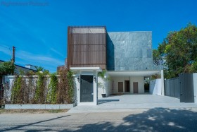8 Beds House For Sale In East Pattaya - Not In A Village