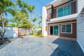 2 Beds House For Sale In Naklua - Not In A Village