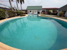 6 Beds House For Sale In East Pattaya - Not In A Village