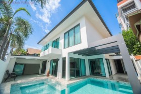 5 Bed House For Rent In Central Pattaya - Baan Natcha