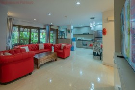 1 Bed Condo For Sale In Jomtien-Chateau Dale Thabali
