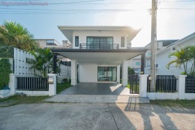3 Bed House For Rent In East Pattaya - T.W Wanasin Home