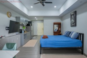 Studio Condo For Sale In Central Pattaya - Center Condotel