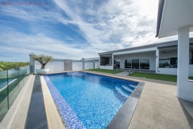 4 Bed House For Sale In East Pattaya - Siam Royal View