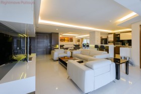 4 Bed Condo For Sale In Central Pattaya - City Garden Pattaya