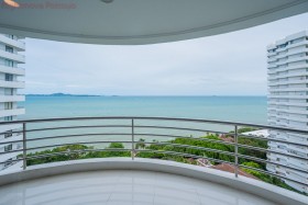 3 Bed Condo For Sale In Pratumnak - Royal Cliff Garden