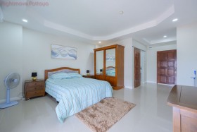 Studio Condo For Sale In Central Pattaya - Diana Estate