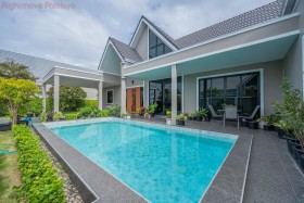 3 Bed House For Sale In East Pattaya - Parkside Pool Villas
